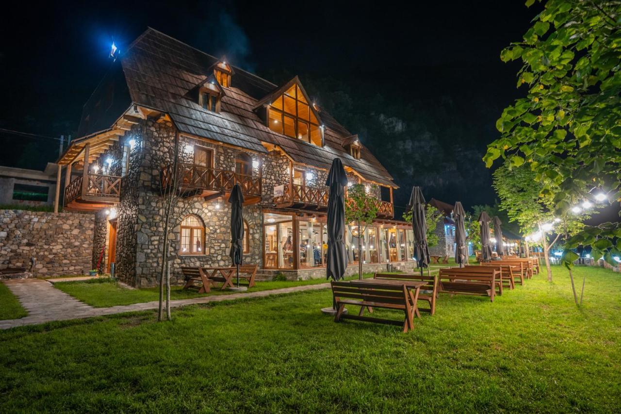 Hotel Restaurant Alpet Theth Exterior foto